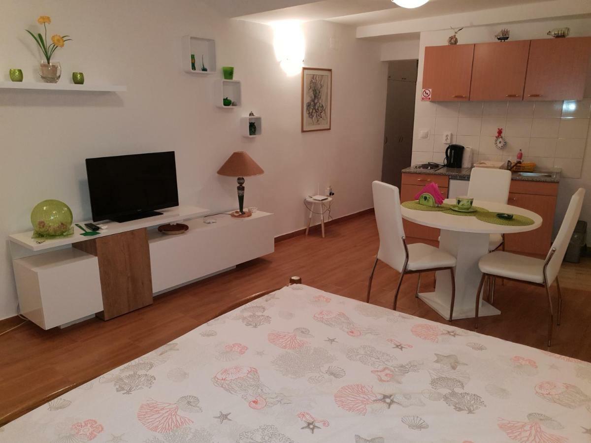 Apartment Lju On The Beach Split Exterior foto